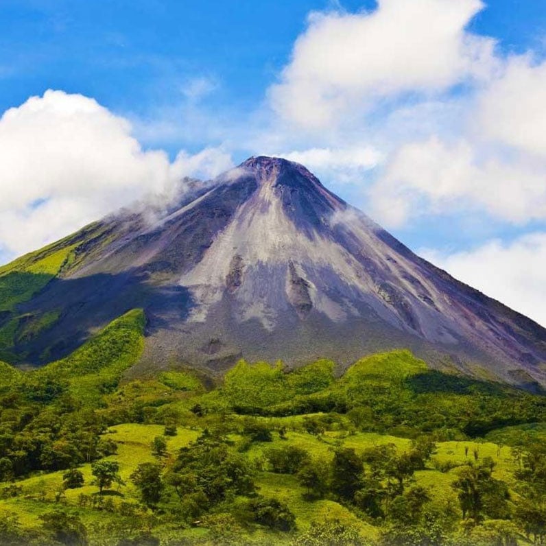 Aventura volcán Arenal y aguas termales en Costa Rica 